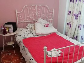 Apartament de vânzare 3 camere, în Bucuresti, zona Decebal