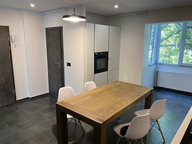 Apartament de închiriat 3 camere, în Timişoara, zona Medicină