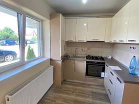 Apartament de vânzare 3 camere, în Braşov, zona Tractorul