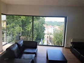 Apartament de închiriat 3 camere, în Cluj-Napoca, zona Central