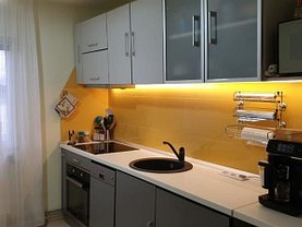 Apartament de vânzare 3 camere, în Cluj-Napoca, zona Iris
