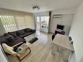 Apartament de închiriat 3 camere, în Cluj-Napoca, zona Central