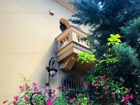 Casa de vânzare 8 camere, în Bucuresti, zona Dacia