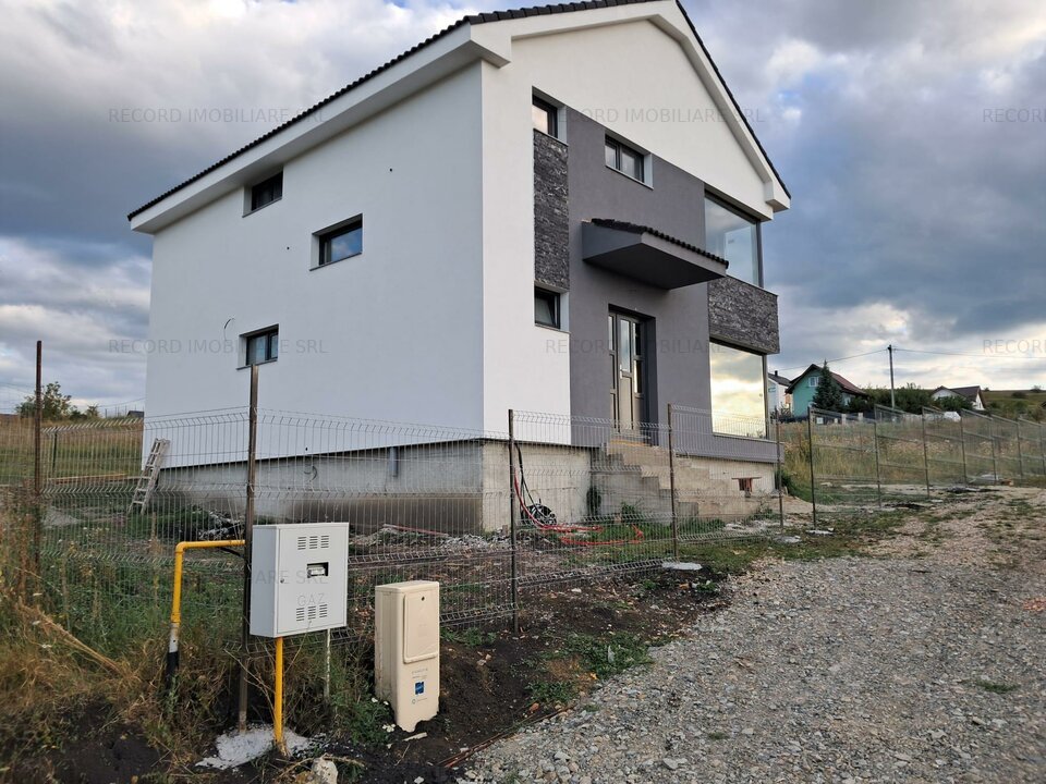 Casa individuala P+Etaj, 500 mp de teren in Apahida