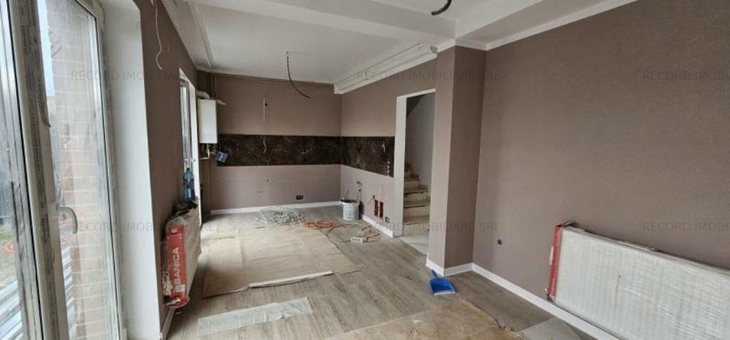 Casa insiruita 80 mp FINISATA, terasa 30 mp, gradina 25 mp Floresti