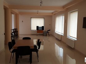 Casa de vânzare sau de închiriat 8 camere, în Bucuresti, zona Fundeni