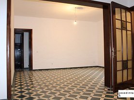 Casa de închiriat 9 camere, în Bucuresti, zona Alba Iulia