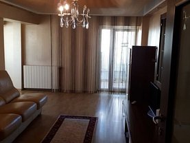 Apartament de închiriat 3 camere, în Bucuresti, zona Unirii