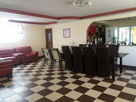 Casa de vânzare 5 camere, în Pitesti, zona Trivale