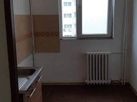 Apartament de vânzare 3 camere, în Bucuresti, zona Pantelimon
