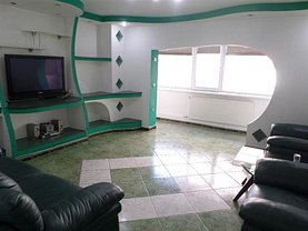 Apartament de vânzare 3 camere, în Ploieşti, zona Eroilor