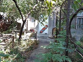 Casa de vânzare 2 camere, în Ploieşti, zona Central