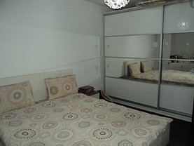 Apartament de vânzare 3 camere în Ramnicu Valcea, Ostroveni