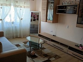 Apartament de închiriat 3 camere, în Babeni, zona Central