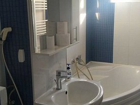 Apartament de vânzare 3 camere, în Constanţa, zona Tomis III