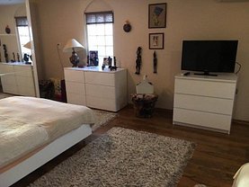 Casa de vânzare 6 camere, în Constanţa, zona Central