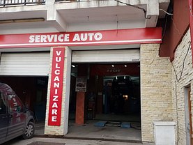 Vânzare spaţiu comercial