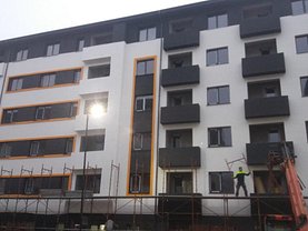 Apartament de vânzare 2 camere, în Bucureşti, zona Militari