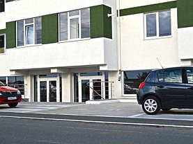 Vânzare spaţiu comercial