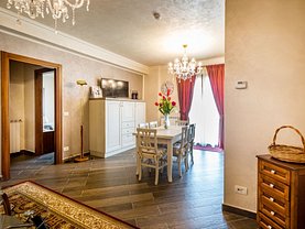 Apartament de vânzare sau de închiriat 3 camere, în Mamaia, zona Central