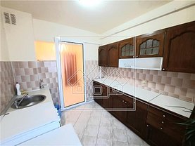 Apartament de vânzare 3 camere, în Alba Iulia, zona Cetate