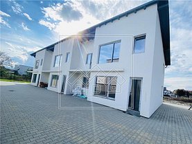 Casa de vânzare 6 camere, în Sibiu, zona Periferie