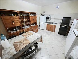 Casa de vânzare 11 camere, în Alba Iulia, zona Central