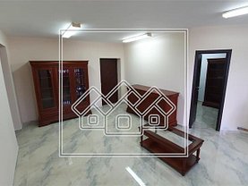 Vânzare spaţiu comercial
