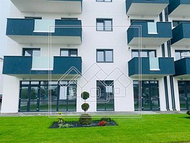 Vânzare spaţiu comercial