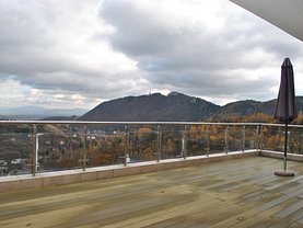 Apartament de vânzare 3 camere, în Brasov, zona Drumul Poienii