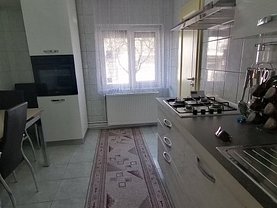 Apartament de vânzare 4 camere, în Braşov, zona Scriitorilor