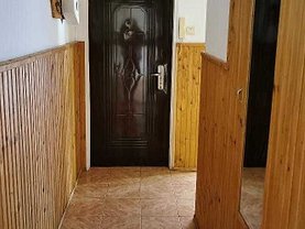Apartament de vânzare 2 camere, în Braşov, zona Valea Cetăţii