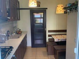 Apartament de vânzare 3 camere, în Braşov, zona Răcădău