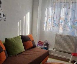 Apartament de vânzare 3 camere, în Braşov, zona Răcădău
