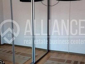 Apartament de vânzare 3 camere, în Constanţa, zona Km 4-5