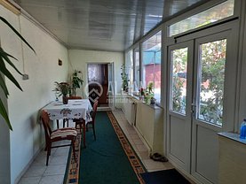 Casa de vânzare 4 camere, în Ovidiu, zona Central