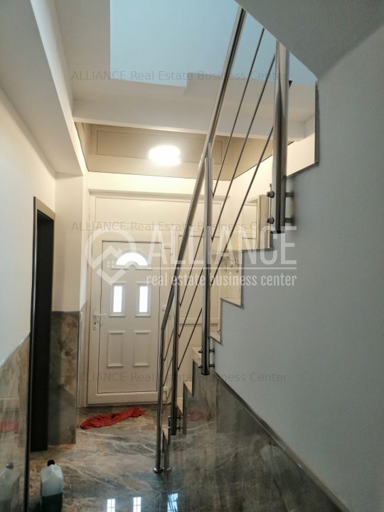 Vila P+1 , 3 dormitoare, 3 bai, Mamaia sat.