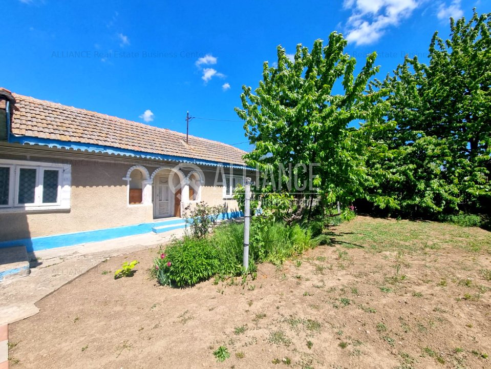 Loc Corbu  - casa 4 camere teren 1384 mp