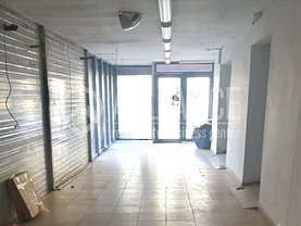 Închiriere spaţiu comercial