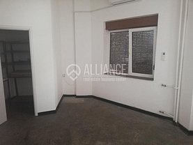 Închiriere spaţiu comercial