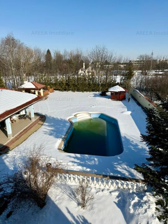 vila 9 camere de inchiriat
