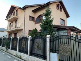 Casa de închiriat 7 camere, în Otopeni, zona Ultracentral