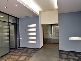 Vânzare spaţiu comercial