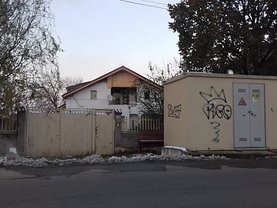 Casa de vânzare 7 camere, în Domnesti