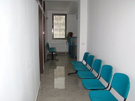 Vânzare spaţiu comercial