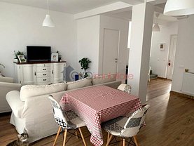 Casa de vânzare 4 camere, în Floreşti
