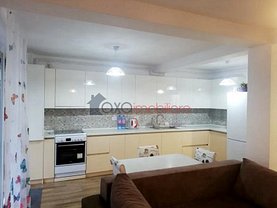 Casa de vânzare 4 camere, în Floreşti