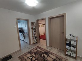 Apartament de vânzare 4 camere, în Bucureşti, zona Fundeni