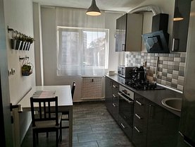 Apartament de vânzare 3 camere, în Bucureşti, zona Gorjului