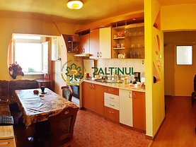 Apartament de vânzare 3 camere, în Sibiu, zona Vasile Aaron